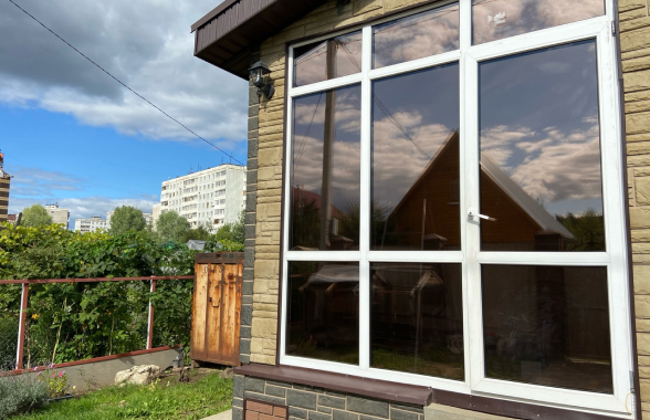 Фото тонированного  окна